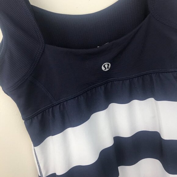 Lululemon Run Chase Me Tank - Navy Blue & White, Size 2 - Picture 3 of 5